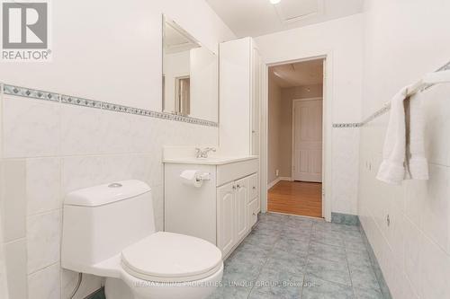 32 King Richard Court, Markham, ON - Indoor Photo Showing Bathroom