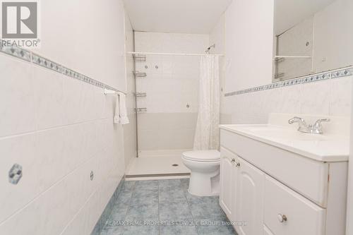 32 King Richard Court, Markham, ON - Indoor Photo Showing Bathroom