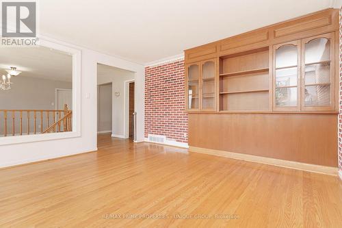 32 King Richard Court, Markham, ON - Indoor Photo Showing Other Room