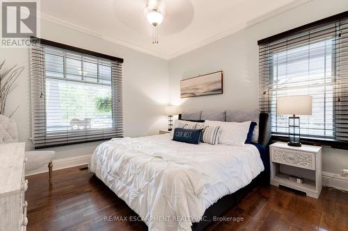 1227 Lockhart Road, Burlington, ON - Indoor Photo Showing Bedroom