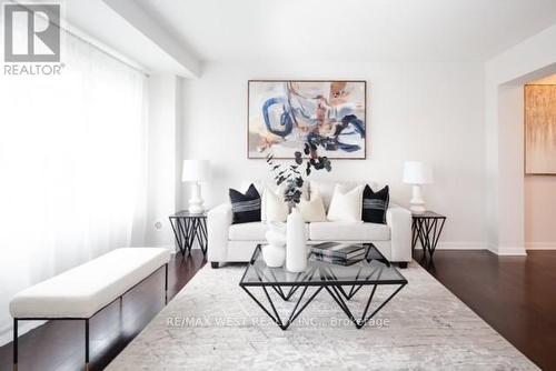 25 Ashen Tree Lane, Brampton, ON - Indoor Photo Showing Living Room