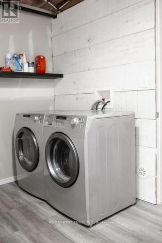 25 Ashen Tree Lane, Brampton, ON - Indoor Photo Showing Laundry Room