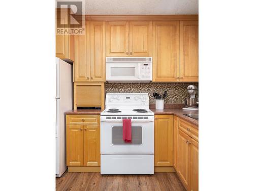 378 Mcpherson Place, Prince George, BC - Indoor Photo Showing Kitchen