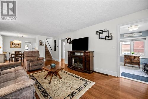 271 Carlisle Road, Hamilton, ON - Indoor Photo Showing Living Room