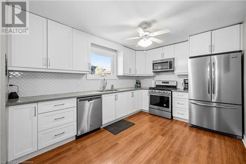 271 Carlisle Road, Hamilton, ON - Indoor Photo Showing Kitchen