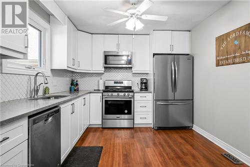 271 Carlisle Road, Hamilton, ON - Indoor Photo Showing Kitchen