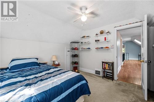 271 Carlisle Road, Hamilton, ON - Indoor Photo Showing Bedroom