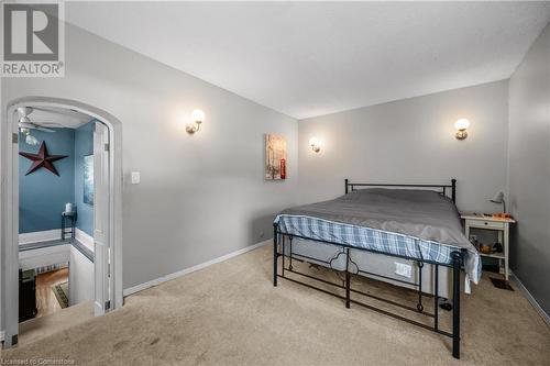 271 Carlisle Road, Hamilton, ON - Indoor Photo Showing Bedroom