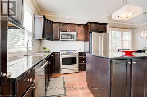 86 - 1850 Beaverbrook Avenue, London, ON - Indoor Photo Showing Kitchen With Upgraded Kitchen