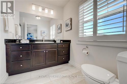 86 - 1850 Beaverbrook Avenue, London, ON - Indoor Photo Showing Bathroom