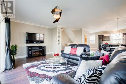 86 - 1850 Beaverbrook Avenue, London, ON - Indoor Photo Showing Living Room With Fireplace