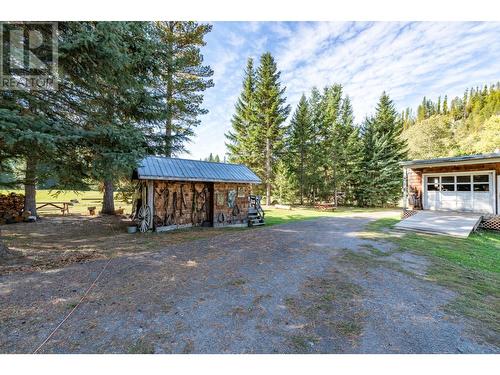 9848 6 Highway, Salmo, BC - Outdoor