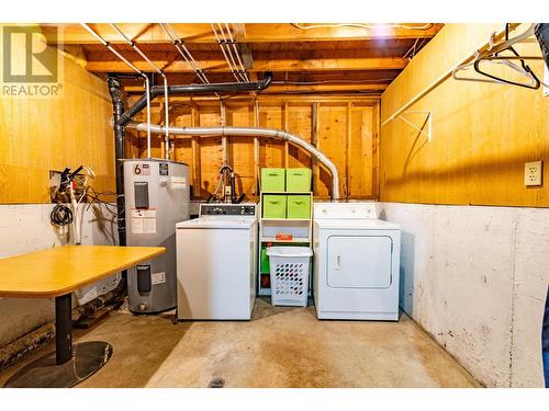 9848 6 Highway, Salmo, BC - Indoor Photo Showing Laundry Room