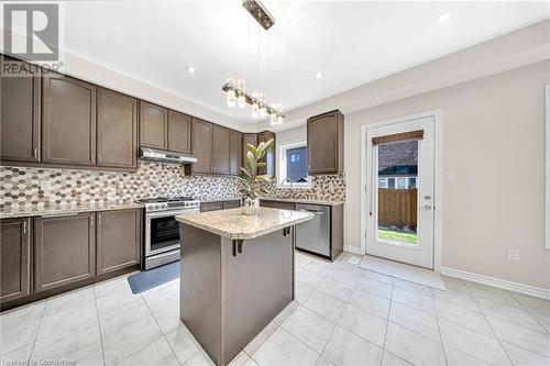 41 Bucksaw Street Street, Brampton, ON - Indoor Photo Showing Kitchen With Upgraded Kitchen