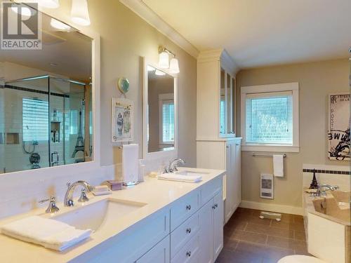 4810 Sanderson Road, Texada Island, BC - Indoor Photo Showing Bathroom