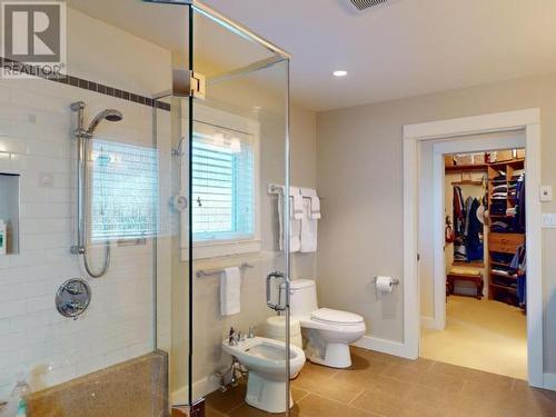 4810 Sanderson Road, Texada Island, BC - Indoor Photo Showing Bathroom