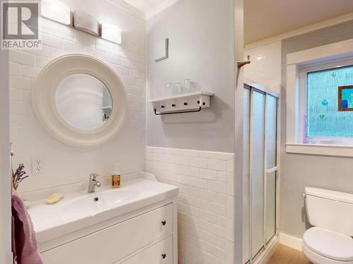 4810 Sanderson Road, Texada Island, BC - Indoor Photo Showing Bathroom