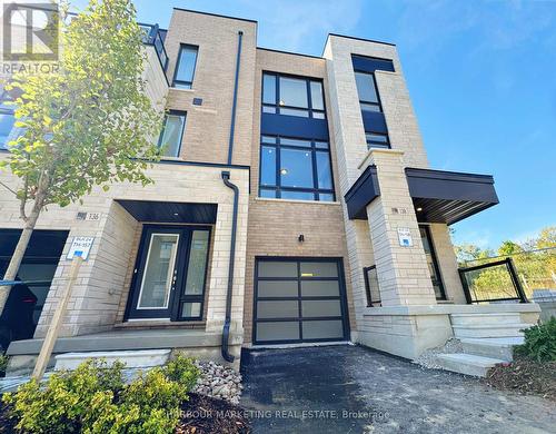 138 Credit Lane, Richmond Hill, ON - Outdoor With Facade