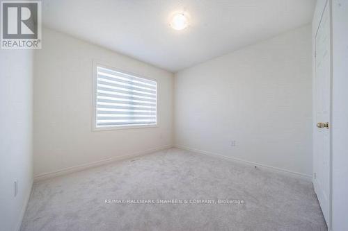 10 John Moore Road, East Gwillimbury, ON - Indoor Photo Showing Other Room