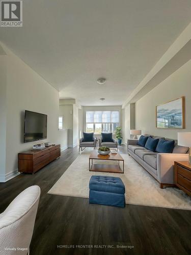 24 Lana Circle, Wasaga Beach, ON - Indoor Photo Showing Living Room