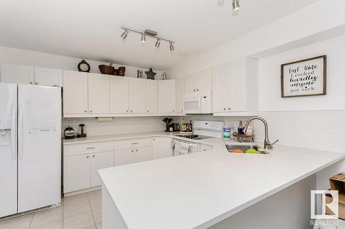 10629 110 St Nw, Edmonton, AB - Indoor Photo Showing Kitchen