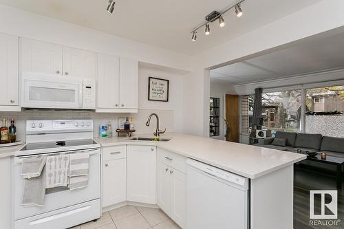 10629 110 St Nw, Edmonton, AB - Indoor Photo Showing Kitchen With Double Sink