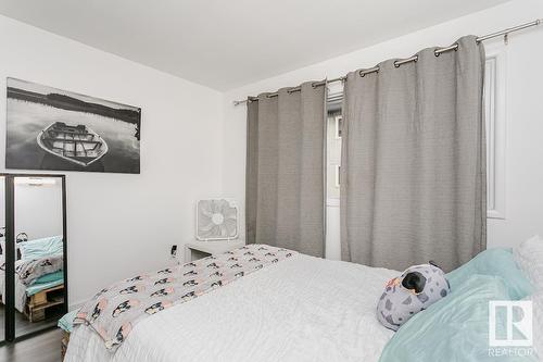 10629 110 St Nw, Edmonton, AB - Indoor Photo Showing Bedroom