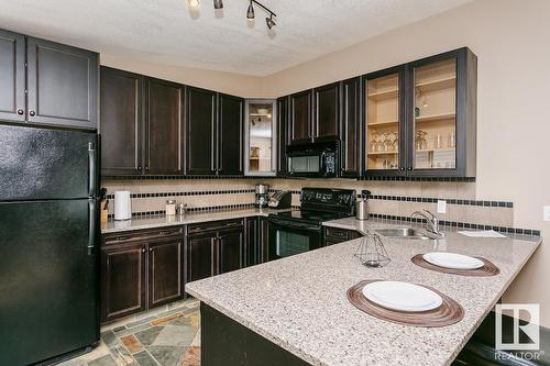 10629 110 St Nw, Edmonton, AB - Indoor Photo Showing Kitchen