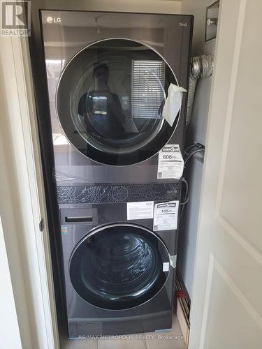 32D Lookout Drive, Clarington, ON - Indoor Photo Showing Laundry Room