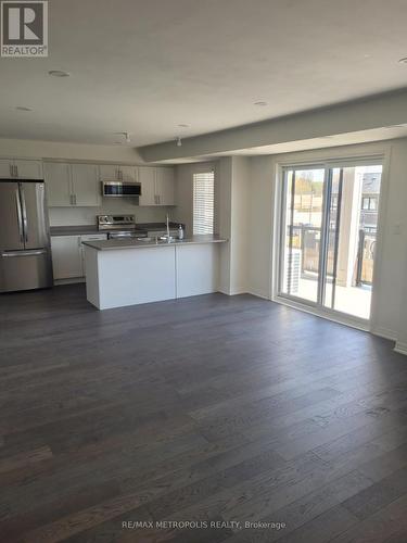 32D Lookout Drive, Clarington, ON - Indoor Photo Showing Kitchen