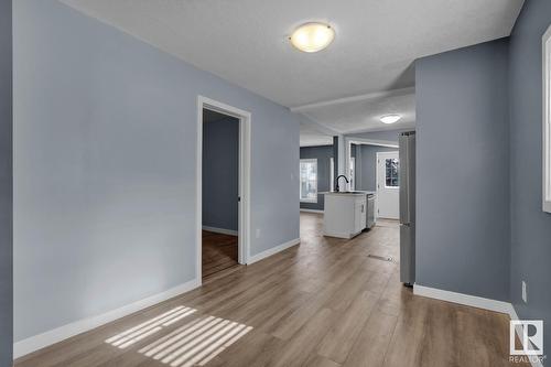 13504 66 St Nw, Edmonton, AB - Indoor