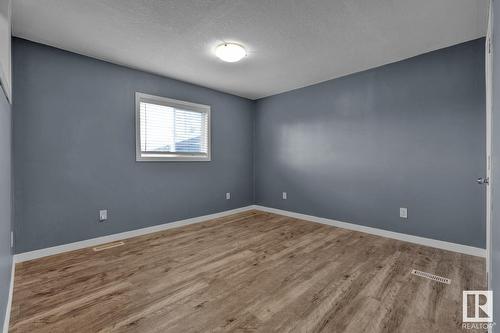 13504 66 St Nw, Edmonton, AB - Indoor Photo Showing Other Room