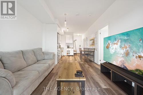 408 - 11782 Ninth Line, Whitchurch-Stouffville, ON - Indoor Photo Showing Living Room