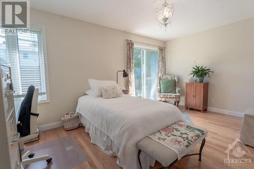 466 Crestview Road, Ottawa, ON - Indoor Photo Showing Bedroom