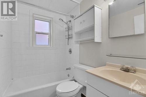 Unit 1 - 4pc Bathroom - 55 Ivy Crescent, Ottawa, ON - Indoor Photo Showing Bathroom