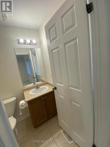 44 Yeaman Drive, Cambridge, ON - Indoor Photo Showing Bathroom