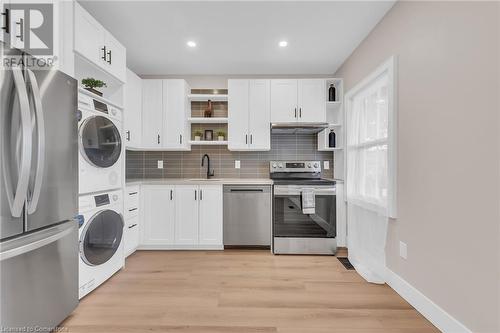 413 Paling Avenue, Hamilton, ON - Indoor Photo Showing Laundry Room