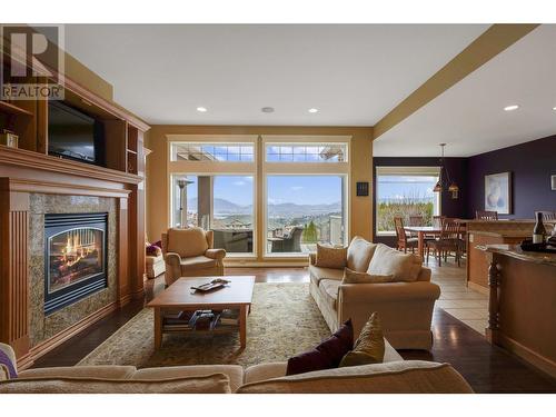 659 Arbor View Drive, Kelowna, BC - Indoor Photo Showing Living Room With Fireplace