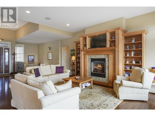 659 Arbor View Drive, Kelowna, BC - Indoor Photo Showing Living Room With Fireplace