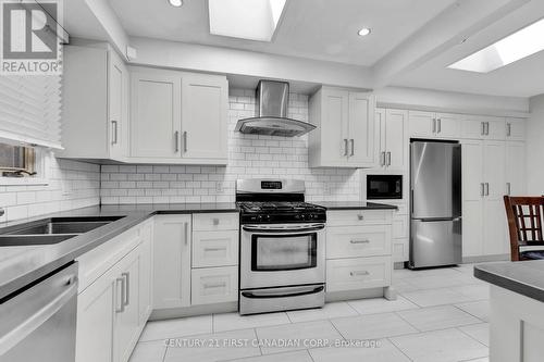 51 Barrett Crescent, London, ON - Indoor Photo Showing Kitchen With Stainless Steel Kitchen With Double Sink With Upgraded Kitchen