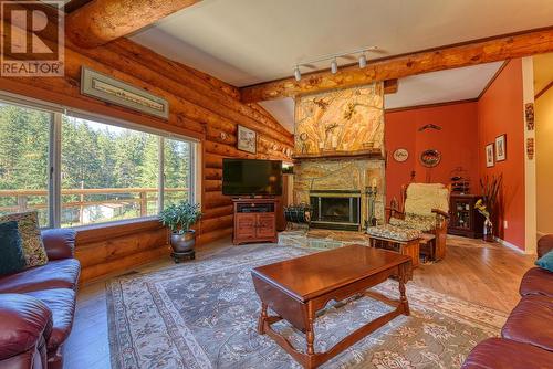 1328 Gun-A-Noot Trail, Williams Lake, BC - Indoor Photo Showing Living Room With Fireplace