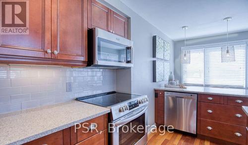 10A - 270 Morrison Road, Kitchener, ON - Indoor Photo Showing Kitchen