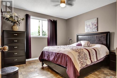 7312 1St Avenue N, Regina, SK - Indoor Photo Showing Bedroom