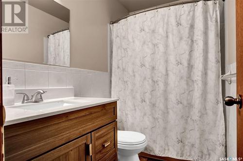 7312 1St Avenue N, Regina, SK - Indoor Photo Showing Bathroom