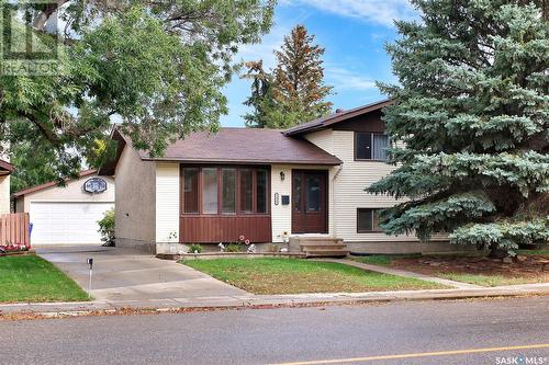 7312 1St Avenue N, Regina, SK - Outdoor