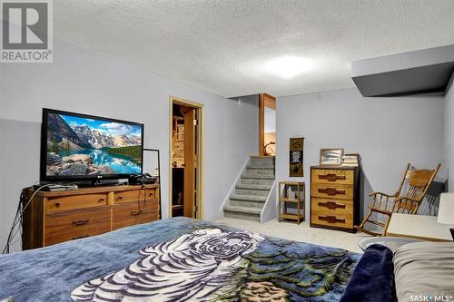 7312 1St Avenue N, Regina, SK - Indoor Photo Showing Bedroom