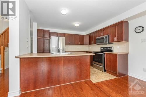 507 Cherokee Way, Stittsville, ON - Indoor Photo Showing Kitchen With Double Sink