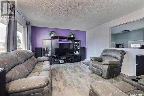 74 Weekes Crescent, Regina, SK - Indoor Photo Showing Living Room