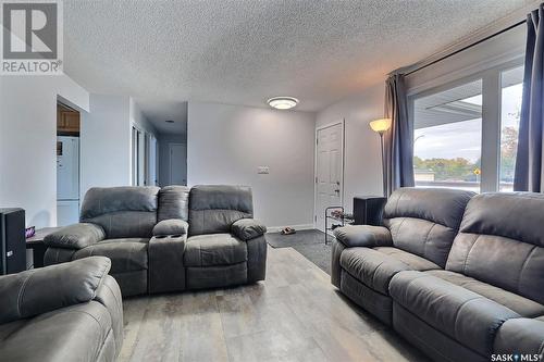 74 Weekes Crescent, Regina, SK - Indoor Photo Showing Living Room