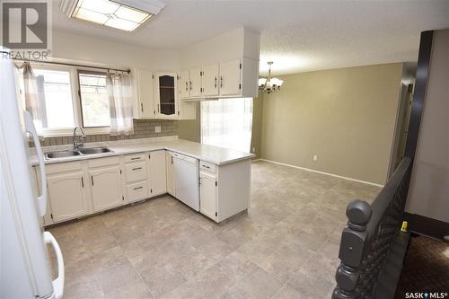 405 Alfred Street, Nipawin Rm No. 487, SK - Indoor Photo Showing Kitchen With Double Sink